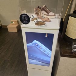 DSW Designer Shoe Warehouse