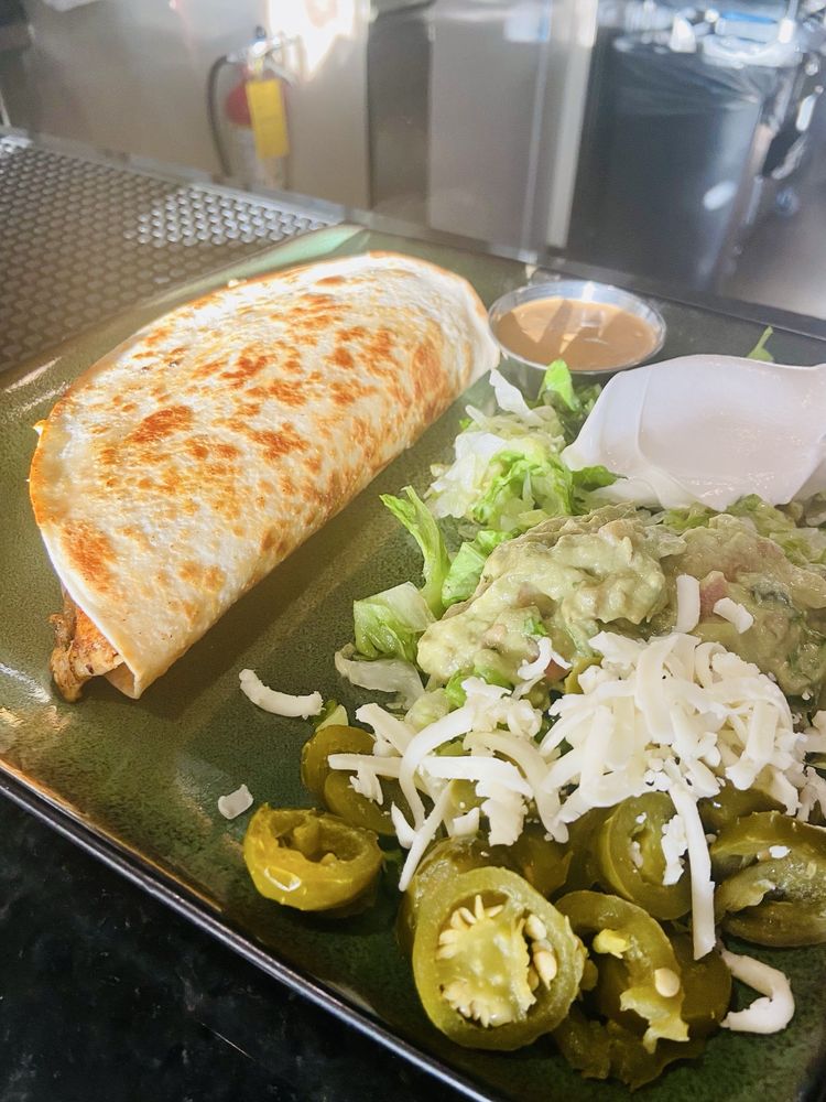 Food from Sazon Tacos & Marg