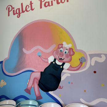 Hoggy’s Ice Cream - Wall decor - Ice Cream & Frozen Yogurt Near Me - Georgetown, Kentucky Hoggy’s Ice Cream - Wall decor - Ice Cream & Frozen Yogurt Near Me - Georgetown, Kentucky