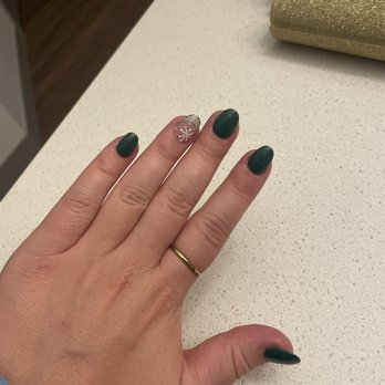Celine Spa & Nails - Nail Salons Near Me - Minneapolis, Minnesota