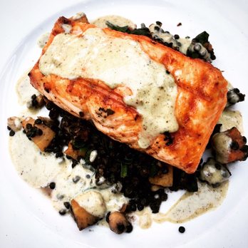 Cafe Santorini - Salmon plate - Italian Near Me - Pasadena, California
