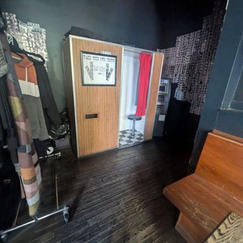 Charleston - Photo booth area - Pubs Near Me - Chicago, Illinois