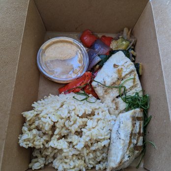 RumFire - grilled mahi mahi with brown rice and veggies - Asian Fusion Near Me - Honolulu, Hawaii