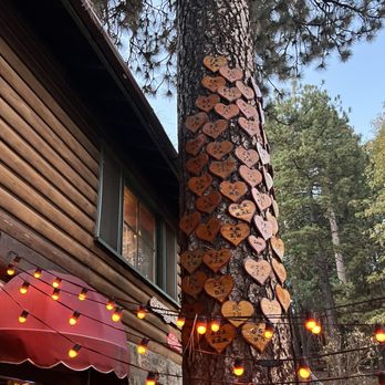 LouEddie's Pizza - Pizza Near Me - Skyforest, California