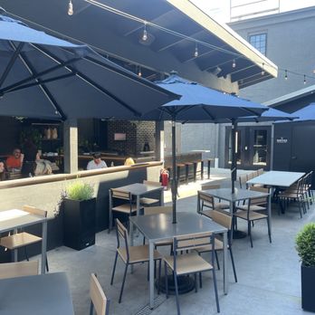 Ghostwriter Public House - Patio - New American Near Me - Johnstown, Ohio