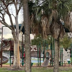 Jacaranda Lakes Park
