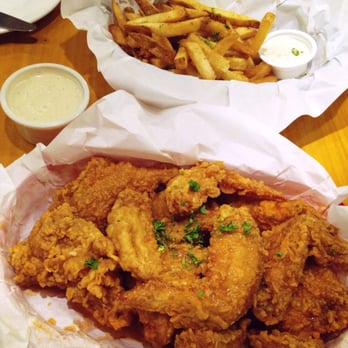Frankie's New York Buffalo Wings - Frankie's Classic Buffalo wings with blue cheese dip + thick-cut fries with aioli - Chicken Shop Near Me - Pasig, NCR Frankie's New York Buffalo Wings - Frankie's Classic Buffalo wings with blue cheese dip + thick-cut fries with aioli - Chicken Shop Near Me - Pasig, NCR