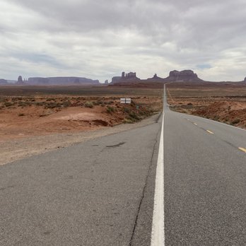 Forrest Gump Point - Just could not bring myself to stand in the middle of a perfectly good road - Landmarks & Historical Buildings Near Me - Mexican Hat, Utah