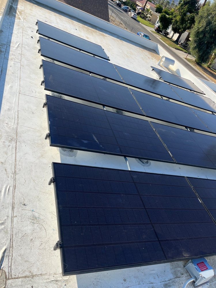 Slide of Dutchmen Construction