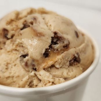 Bloomfield Creamery - Salted Caramel Chocolate Waffle cone single - Ice Cream & Frozen Yogurt Near Me - Pasadena, California Bloomfield Creamery - Salted Caramel Chocolate Waffle cone single - Ice Cream & Frozen Yogurt Near Me - Pasadena, California