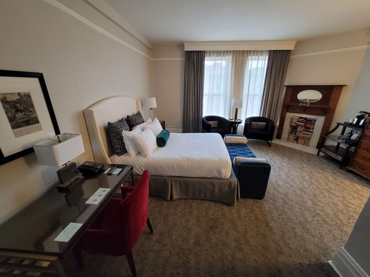 The Oxford Hotel by null