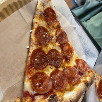 IPizzaNY - Pepperoni slice - Pizza Near Me - New York, New York IPizzaNY - Pepperoni slice - Pizza Near Me - New York, New York