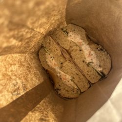 Everything bagel w lox spread