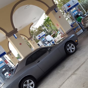 Chevron Station 423 - Always packed - Gas Stations Near Me - Miramar, Florida
