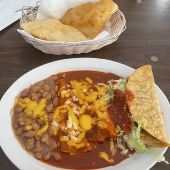 Padilla's Mexican Kitchen - combination plate with sopapillas - New Mexican Cuisine Near Me - Albuquerque, New Mexico