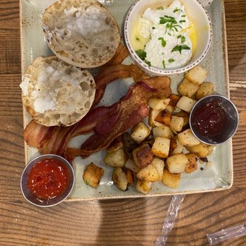 First Watch - Eggs Benedict - Breakfast & Brunch Near Me - Ocala, Florida