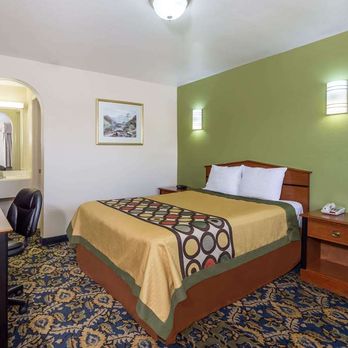 Knights Inn Franklin Ave Waco - Guest room - Hotels Near Me - Waco, Texas