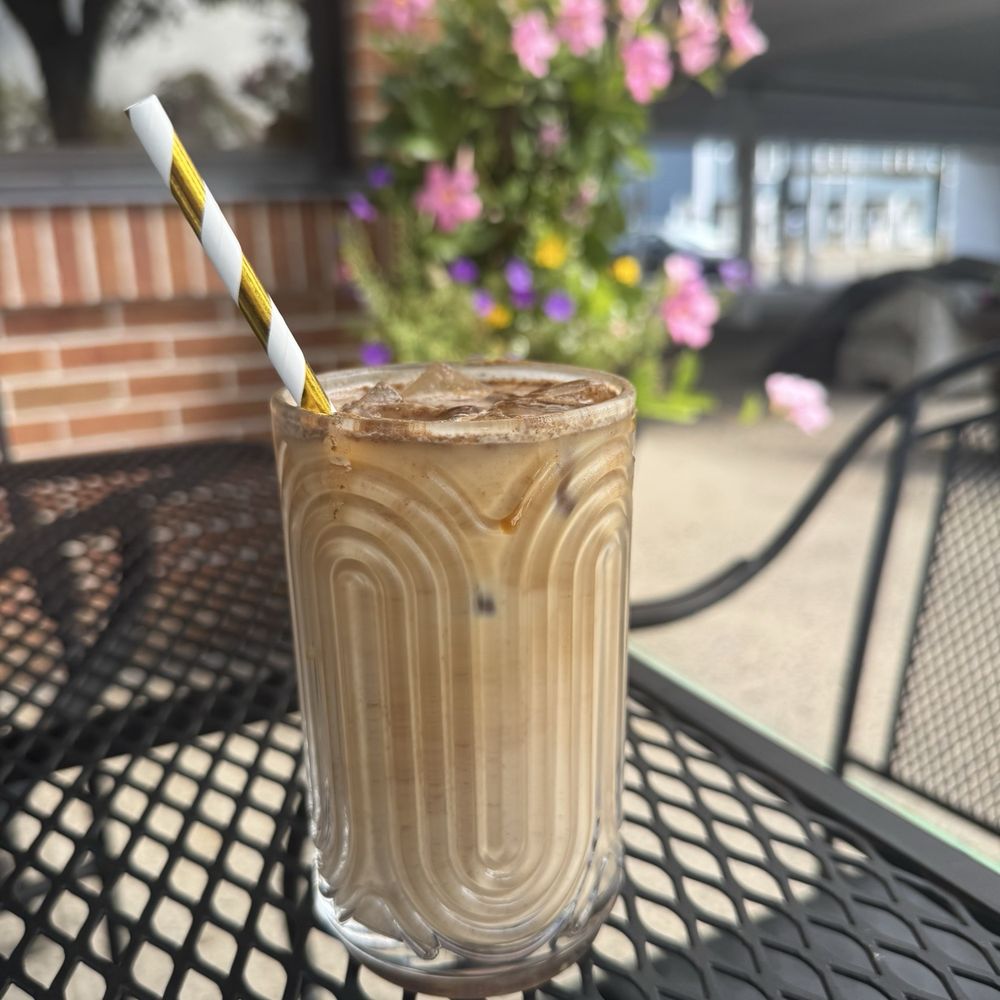The Bees Knees Bistro - Snickerdoodle Latte - Cafes Near Me - Wallingford, Connecticut The Bees Knees Bistro - Snickerdoodle Latte - Cafes Near Me - Wallingford, Connecticut