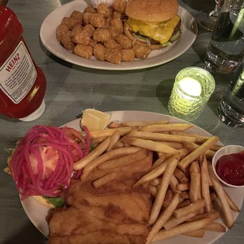 Governor Bradford Restaurant - Fishwich and smash burger - Seafood Near Me - Provincetown, Massachusetts