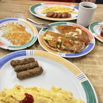 Tasty Crust Restaurant - Great omelette and a pancake! - Breakfast & Brunch Near Me - Wailuku, Hawaii
