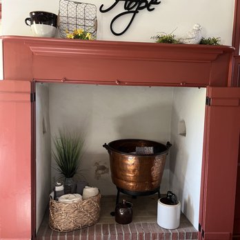 Landis Farm Guest House - Gorgeous fireplace - Guest Houses Near Me - Manheim, Pennsylvania Landis Farm Guest House - Gorgeous fireplace - Guest Houses Near Me - Manheim, Pennsylvania