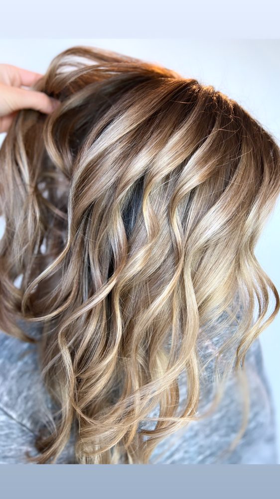 Xenia Claudeth Salon Image