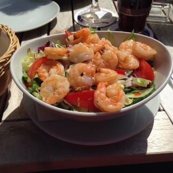 Meeresbrise - Salat mit Scampis! - German Near Me - Sankt Peter-Ording, SH