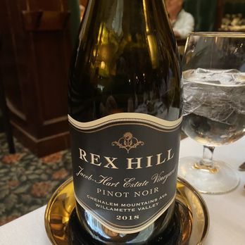 Metropolitan Grill - Fantastic Pinot Noir - American Near Me - Seattle, Washington Metropolitan Grill - Fantastic Pinot Noir - American Near Me - Seattle, Washington