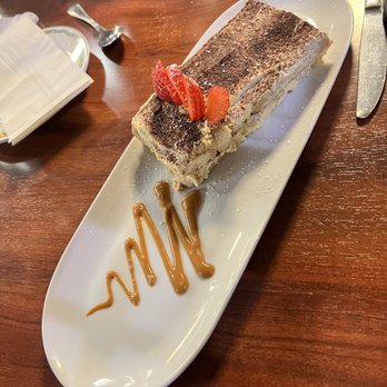 El Camaron Italiano - Tiramisu (shared with anoth couple, so they brought a nice sized portion) - Italian Near Me - Antioch, California