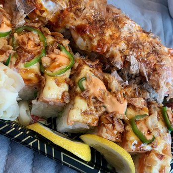 Koo Izakaya - Fire dragon roll and torched spicy salmon sushi - Japanese Near Me - Ajax, Ontario Koo Izakaya - Fire dragon roll and torched spicy salmon sushi - Japanese Near Me - Ajax, Ontario