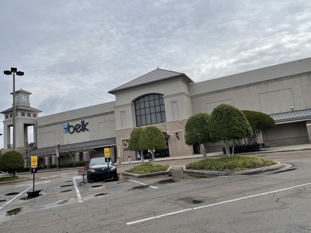 BELK DEPARTMENT STORE Updated September 2024 11 Photos & 21 Reviews