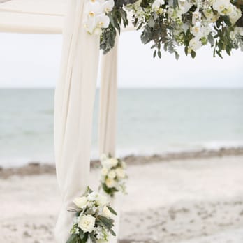 Floral Artistry Studios  - Florists Near Me - Estero, Florida