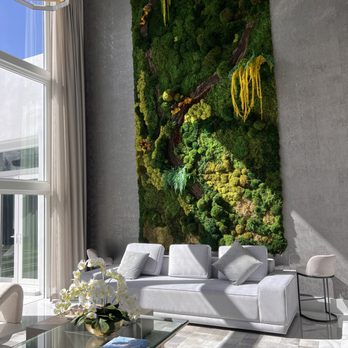 Atop Construction - Massive moss wall on living room - Flooring Near Me - Miami, Florida Atop Construction - Massive moss wall on living room - Flooring Near Me - Miami, Florida