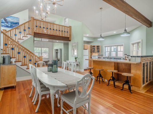 Front Street Inn by null