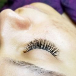 Pristine Lashes - Russian Volume 3/4D lashes made with C Curl.
