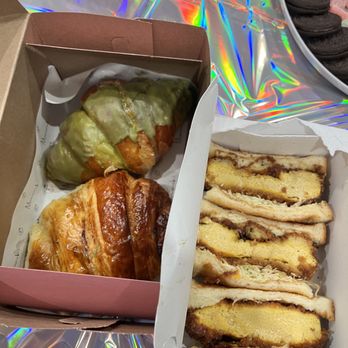 Momo Cafe - Matcha Croissant, Rosemary/Caramelized Onion Croissant, Tamago Sando - Desserts Near Me - Atlanta, Georgia