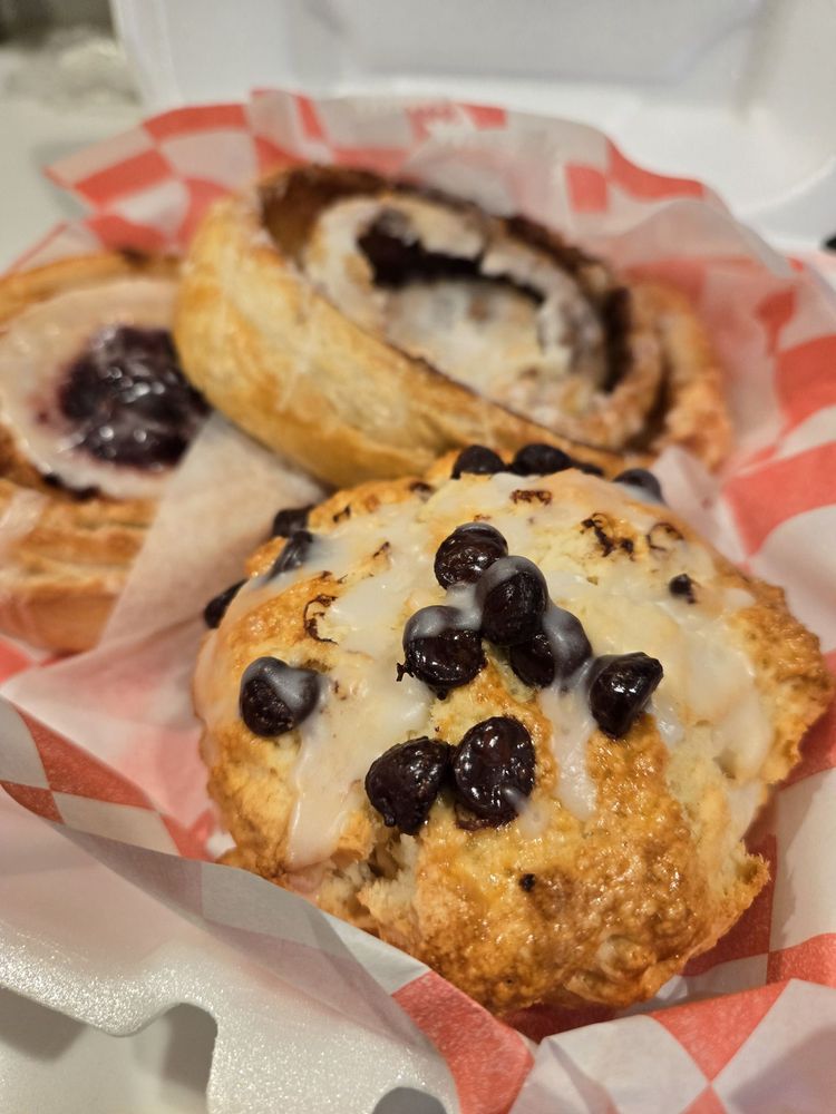 JUST BAKED BAKERY Updated October 2024 24 Photos & 19 Reviews