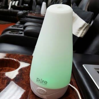 De Paris Nail Spa - This little thimg puts out amazing scents - Skin Care Near Me - Newark, California