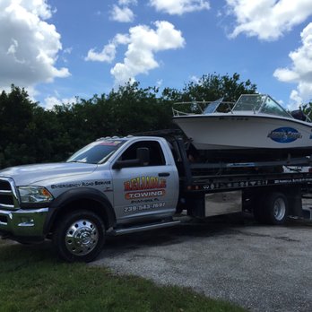 Reliable Towing - Boat trailer with a broken axle - Towing Near Me - Fort Myers, Florida Reliable Towing - Boat trailer with a broken axle - Towing Near Me - Fort Myers, Florida
