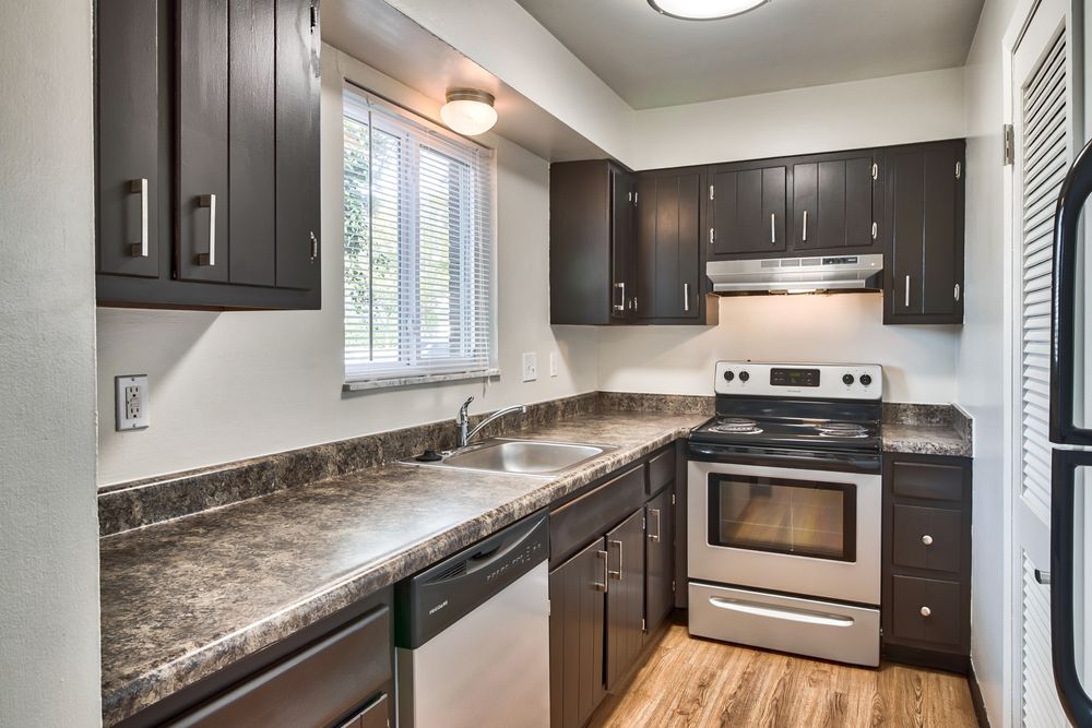 THE VILLAGER Updated September 2024 56 Photos 6300 Fireside Dr