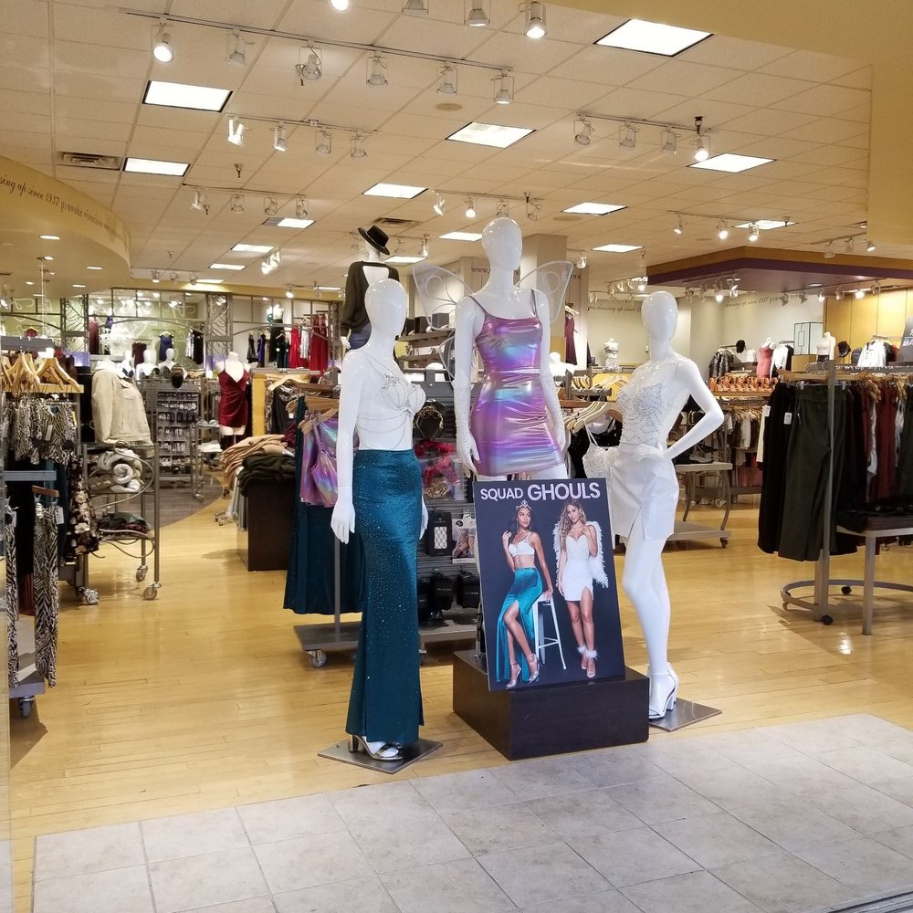 Windsor - Women's Clothing Near Me - Palm Desert, California