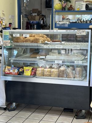 Ba-Le Sandwich Shop by null