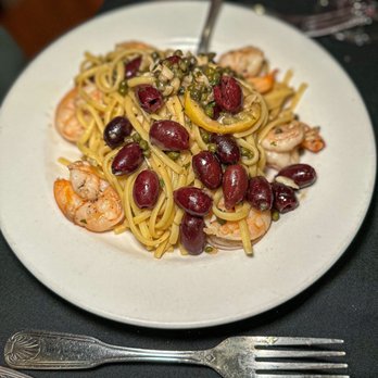 Di Lisio's - Italian Near Me - Winston-Salem, North Carolina