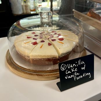 Coat Check Coffee - Vanilla cake - Coffee & Tea Near Me - Indianapolis, Indiana
