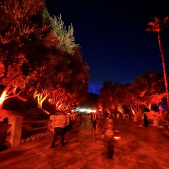 Six Flags Magic Mountain - Amusement Parks Near Me - Valencia, California