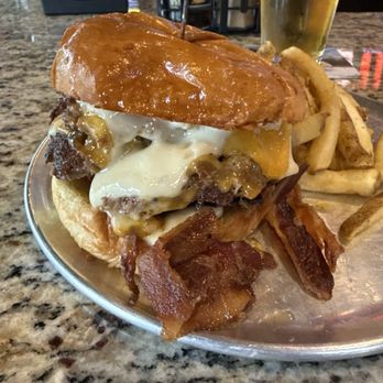 Louie's Kitchen And Bar - Double bacon, smash burger with garlic aïoli and cheddar cheese. - American Near Me - Reading, Pennsylvania