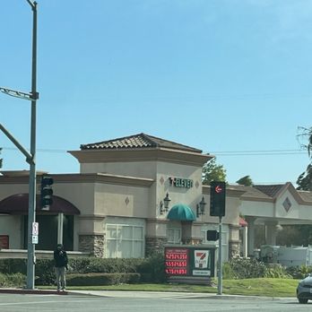 Falcon Ridge Town Center - 711 gas and convenient store - Shopping Centers Near Me - Fontana, California
