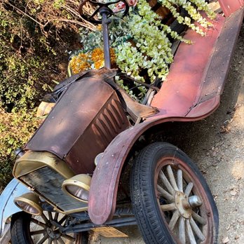 Wild Oak Cafe - Cute car outside - Cafes Near Me - Glendale, California Wild Oak Cafe - Cute car outside - Cafes Near Me - Glendale, California