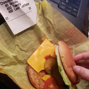 McDonald's - I ordered a cheeseburger and expected meat. To my surprise, NO MEAT was put on the burger. - Fast Food Near Me - South Jordan, Utah