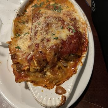 Mama's On the Hill - Lasagna Dinner - Italian Near Me - Saint Louis, Missouri